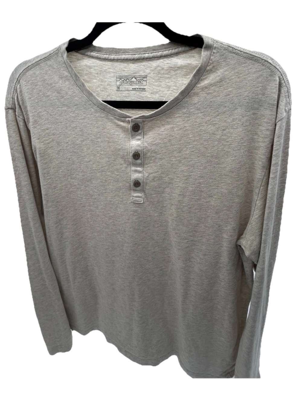 Patagonia Men's Long Sleeve Henley in Light Gray